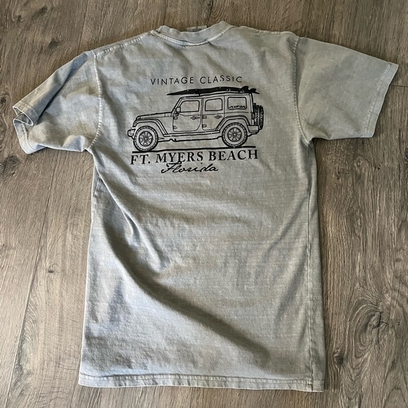 Ft. Myers Beach Florida Graphic T-Shirt Vintage Classic Surf Jeep L gray NWOT - Picture 1 of 4